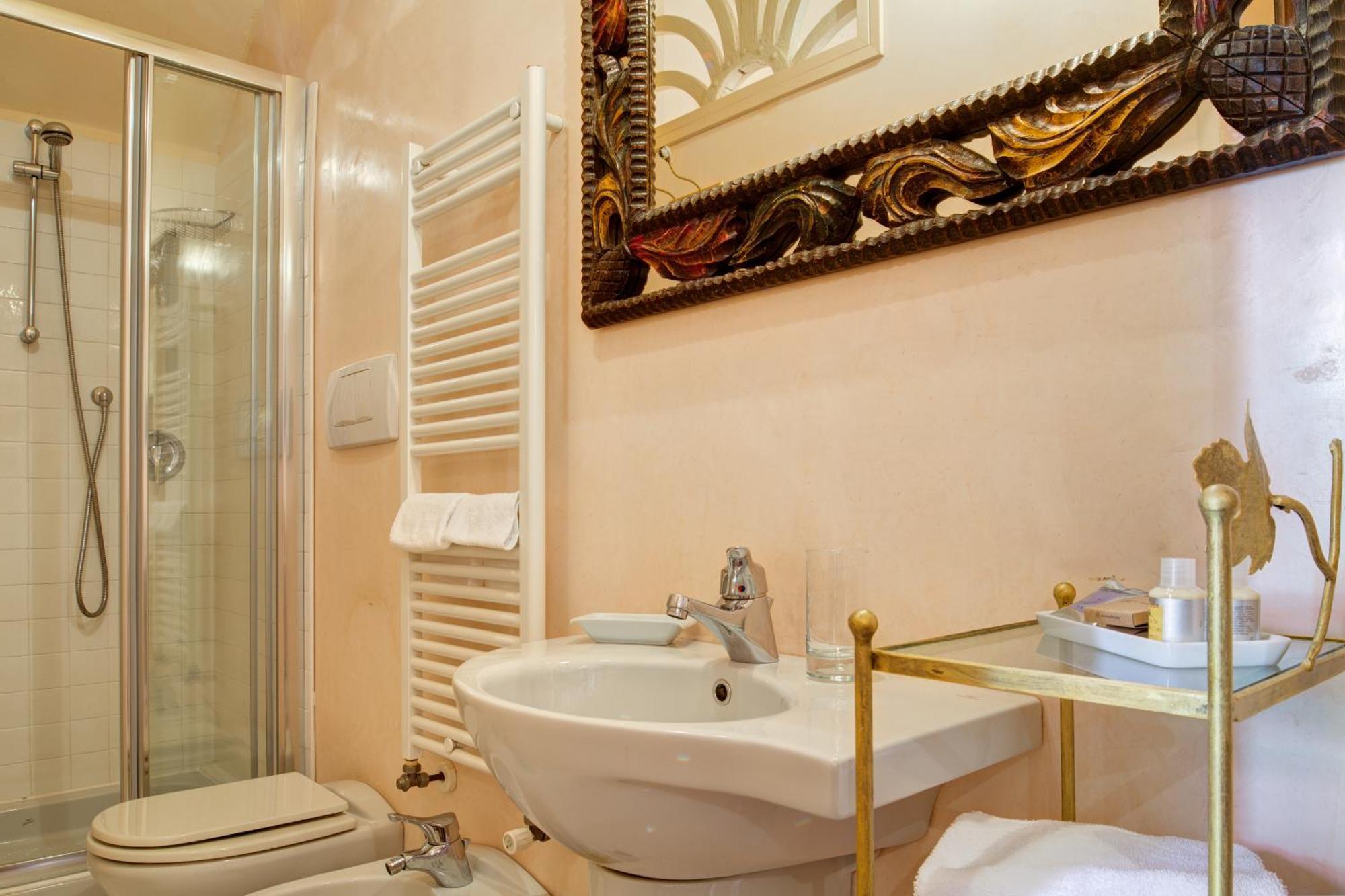 Villa La Favorita Alba  Luaran gambar